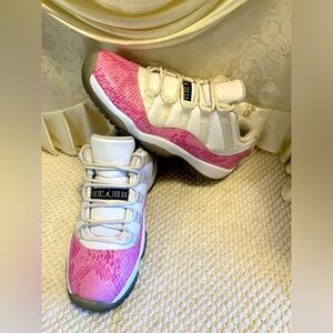 Nike Kids Sneakers Pink and White
